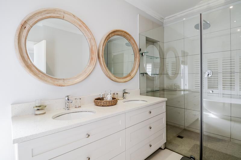 To Let 5 Bedroom Property for Rent in Pinnacle Point Golf Estate Western Cape